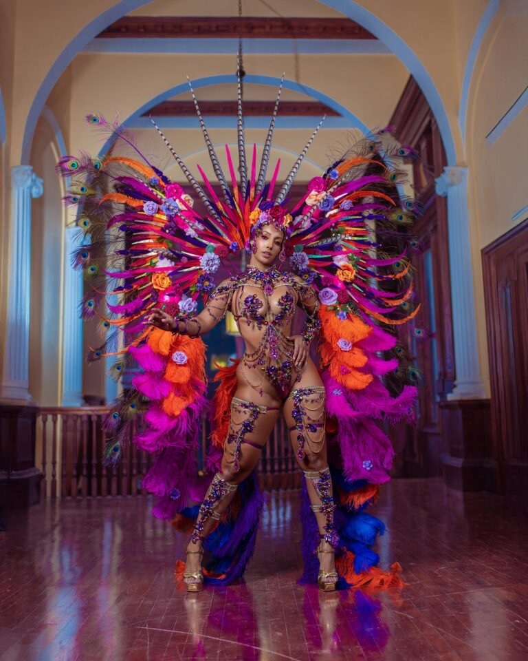 Frida Frontline with Large backpack 768x960 copy